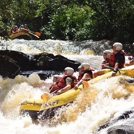 Viva Brotas Chalés e Cabanas com cachoeira-3