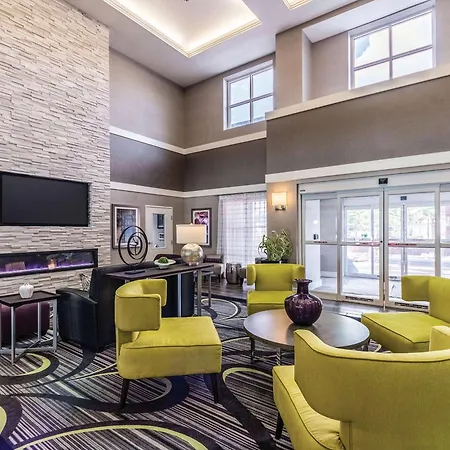 La Quinta Inn & Suites By Wyndham San Antonio Downtown-2