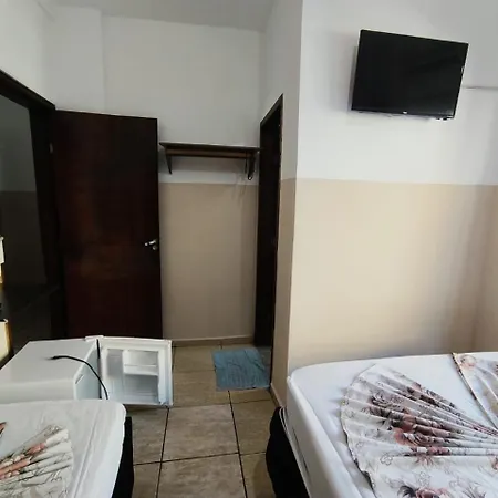 Hotel Mãe Rainha-3