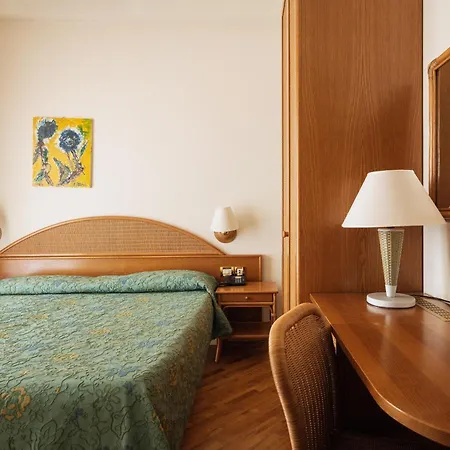 Hotel Scogliera-2