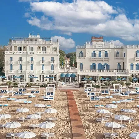 Casa Bianca Al Mare-3