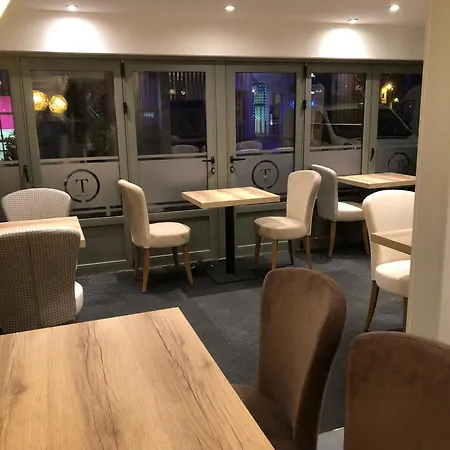 Best Western Le Duguesclin Hôtel-Restaurant-3