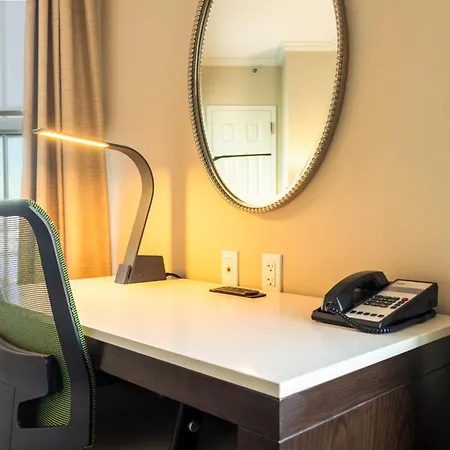 Holiday Inn Express Savannah - Historic District-3
