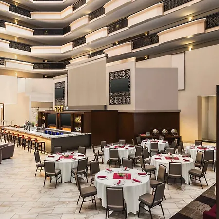 Embassy Suites By Hilton Phoenix Downtown North-3