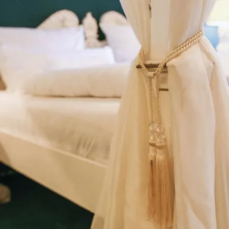 Backstage Hotel-3
