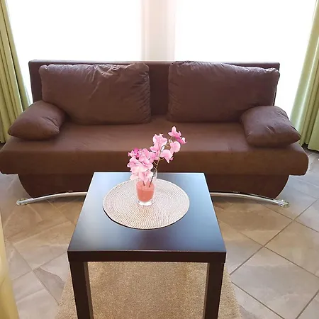 Hotel Garni Goldene Traube-3