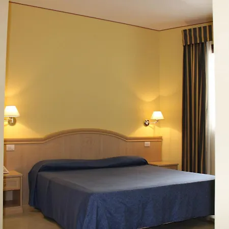 Yacht Marina Hotel-3