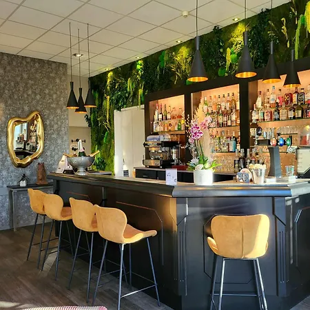 Hotel Restaurant Du Parc Saumur Logis Elégance-3