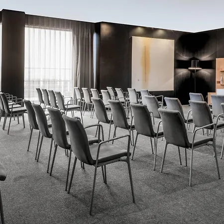 AC Hotel Gijón by Marriott-3