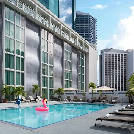 Courtyard Miami Downtown Brickell Area-2