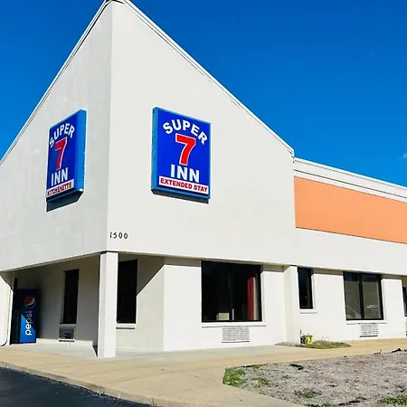 Super 7 Inn Tupelo-3