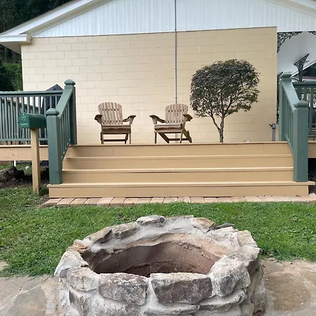 Mountain Aire Cottages, Inn & Glamping-3