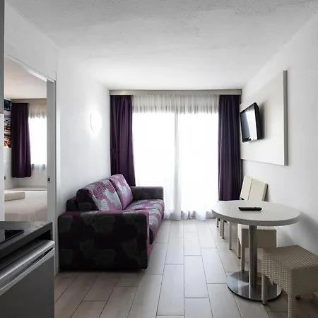 Aparthotel Miami Park-3