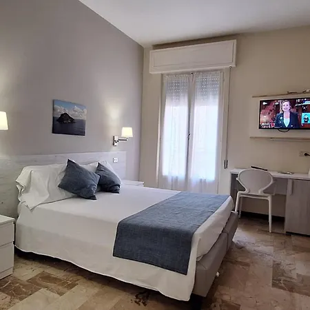 Hotel Mediterranée-2