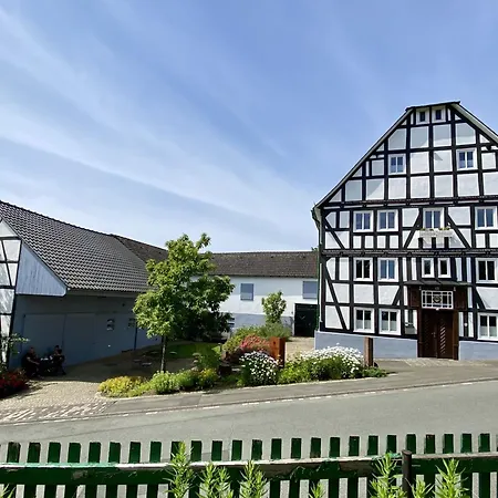 Hof Hallenberg-3