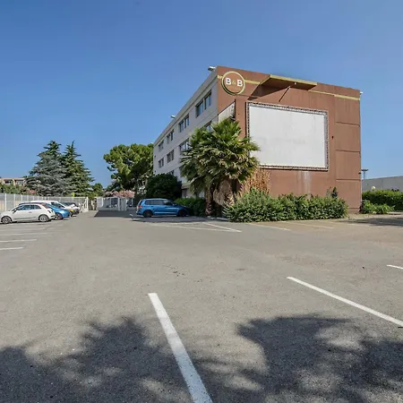 B&B HOTEL Nîmes Ville Active, parking sécurisé gratuit-2