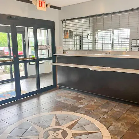 Oyo Townhouse Beaumont Medical Center Area I-10-2