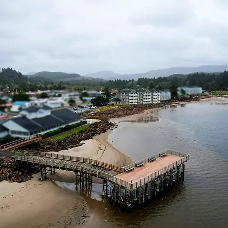Siletz Bay Beachfront Hotel By Oyo Lincoln City-3