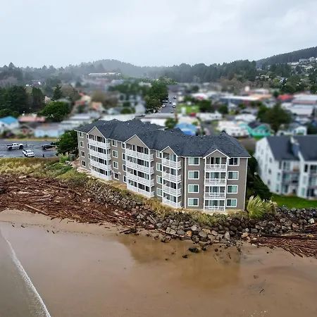Siletz Bay Beachfront Hotel By Oyo Lincoln City-2