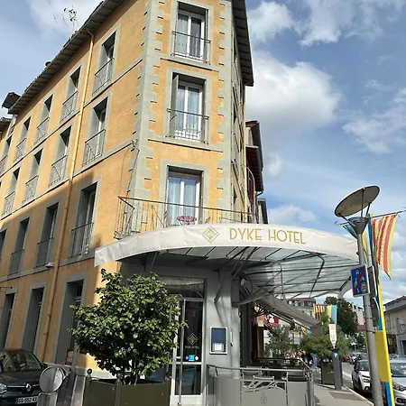 Dyke Hotel-3