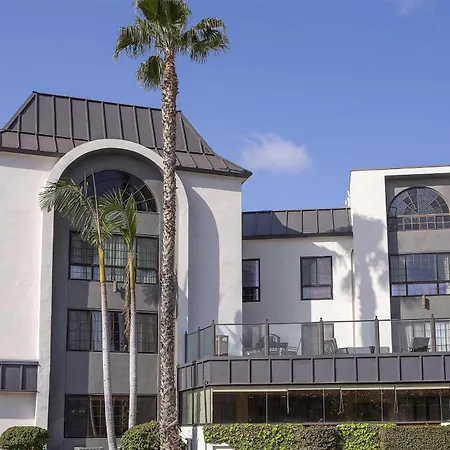Coast Burbank Hotel-2