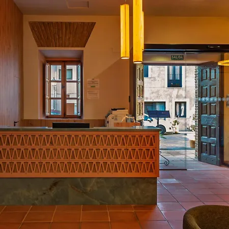 Hotel Valle Del Ambroz-3