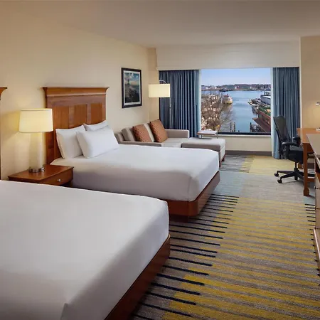Hilton Garden Inn Portland Downtown Waterfront-2