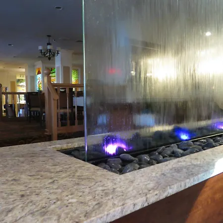 Best Western Plus Grosvenor Airport Hotel-2