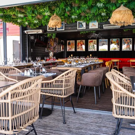 Les Terrasses de Saumur - Hôtel&Appartements - Restaurant&Spa (Logis)-2