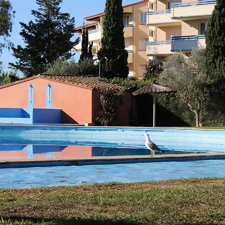 T3 duplex malibu village pass piscine en supplément 2 a 8 personnes-2