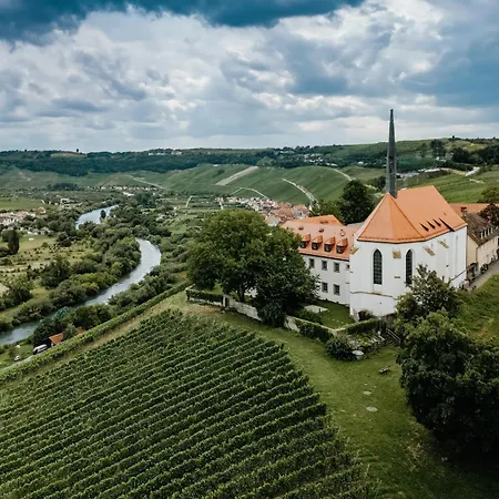 Sonnenhotel Weingut Römmert-3
