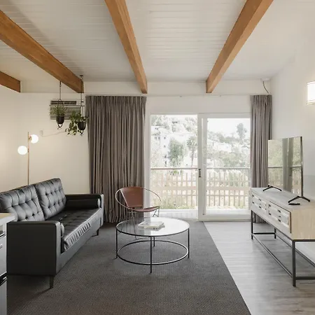 Hollywood Hills Hotel-3