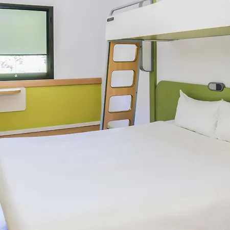 Ibis Budget Girona Costa Brava-3