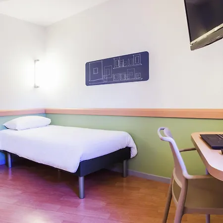 Ibis Budget Valence Sud-2