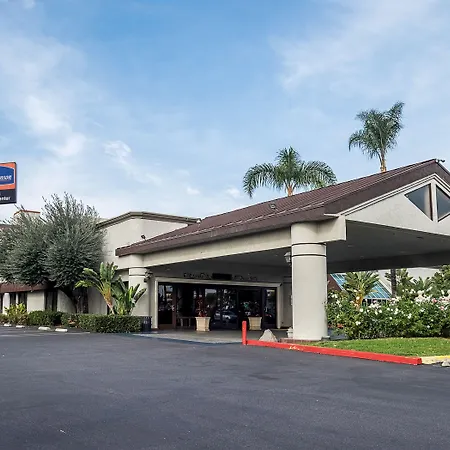 Howard Johnson By Wyndham Fullerton/Anaheim Conference Cntr-3