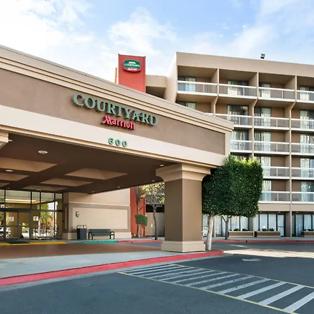 Holiday Inn Oxnard - Ventura By Ihg-3