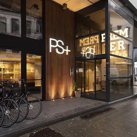 Premier Suites Antwerp-3