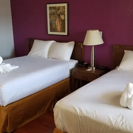 Santa Fe Inn - Pueblo-2