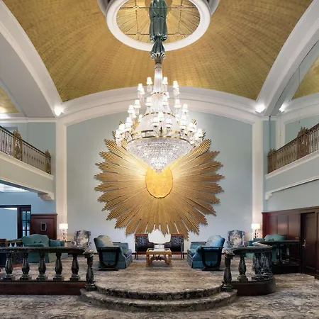 Amway Grand Plaza Hotel, Curio Collection By Hilton-3