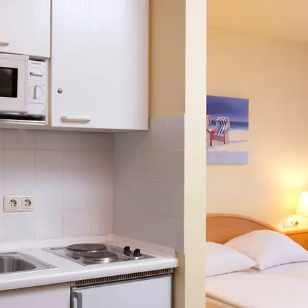 Tryp By Wyndham Luebeck Aquamarin-3
