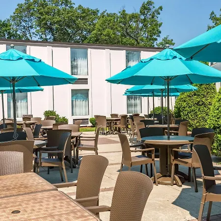 Country Inn & Suites By Radisson, Traverse City, Mi-2