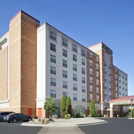 Courtyard By Marriott Pueblo-2