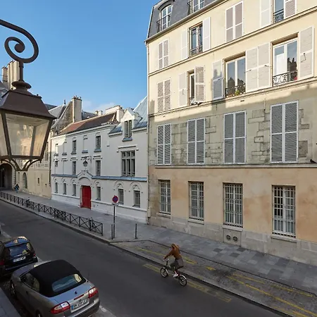 Hôtel Le Pavillon de la Reine-2