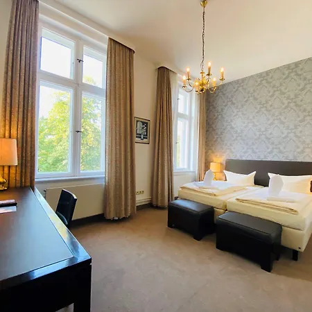 Hotel Kaiserhof Deluxe-3