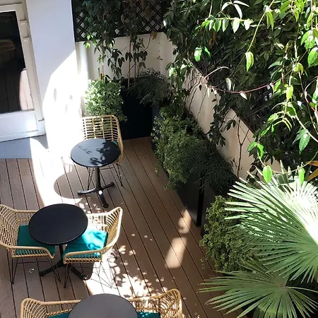 Hotel Apolonia Paris Montmartre; Sure Hotel Collection By Best Western-2