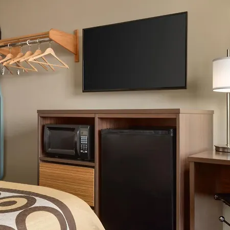 Super 8 By Wyndham Sioux Falls-2