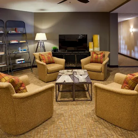 Grandstay Hotel & Suites La Crosse-2