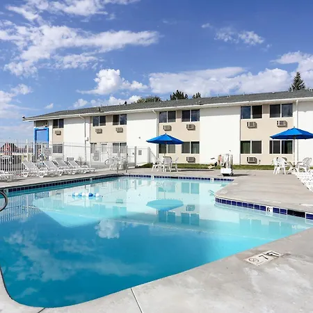 Econo Lodge-2