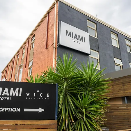 Miami Hotel Melbourne-3