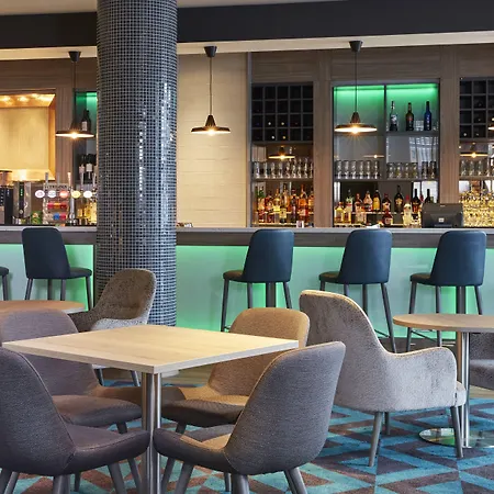Leonardo Hotel Southampton-3